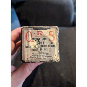 QRS Word Roll 1431 When the Autumn Leaves Begin to Fall, Waltz